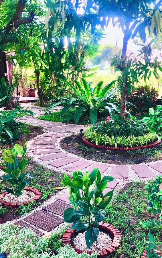 Baan Lhang Wangh บ้านหลังวัง Phitsanulok Exterior photo