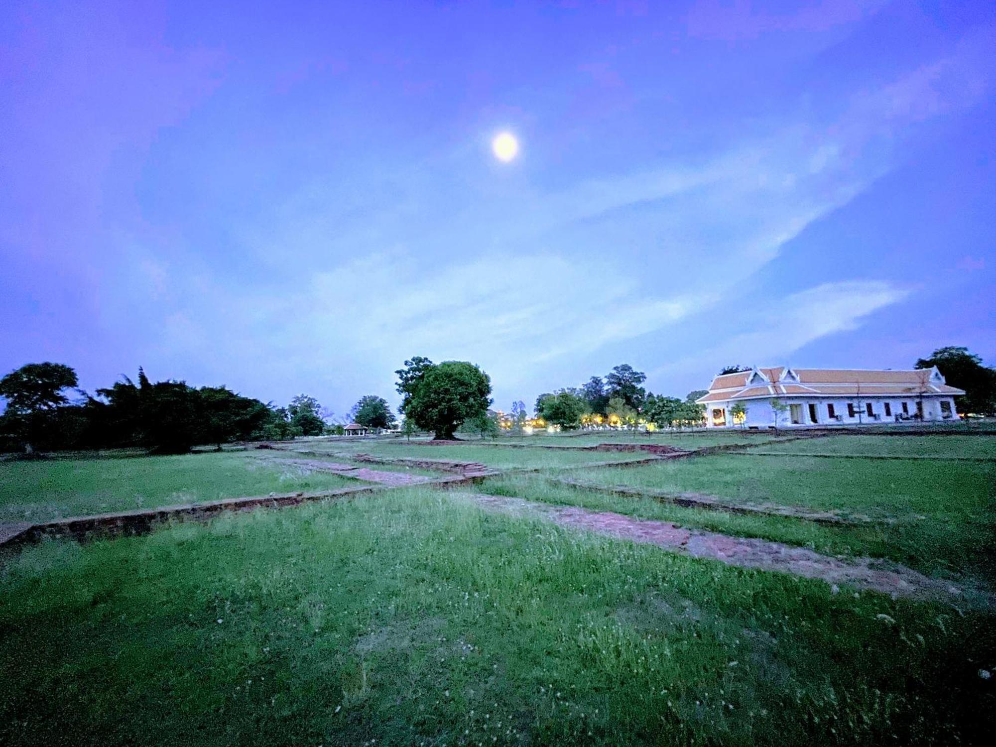 Baan Lhang Wangh บ้านหลังวัง Phitsanulok Exterior photo